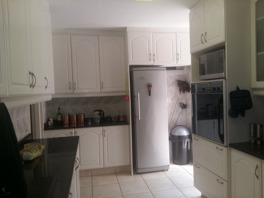 3 Bedroom Property for Sale in Chiltern Hills KwaZulu-Natal