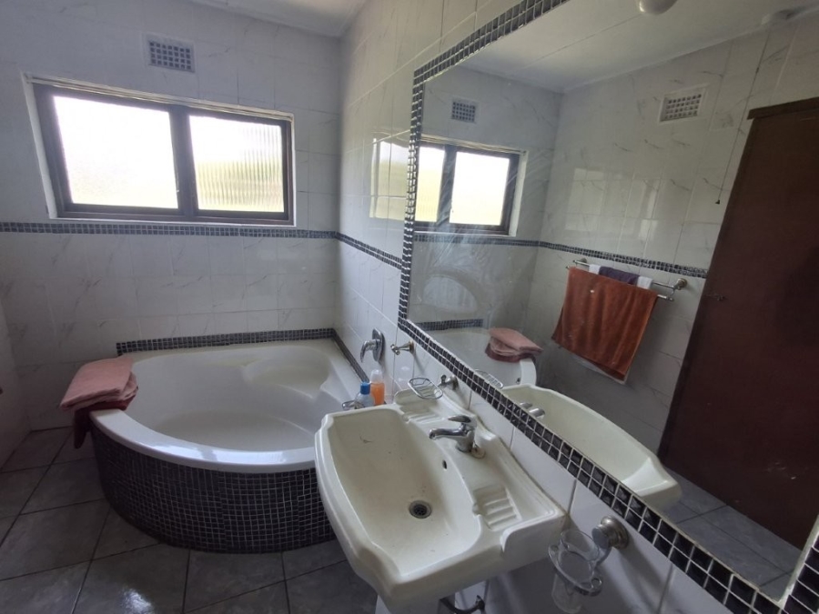 3 Bedroom Property for Sale in Margate KwaZulu-Natal