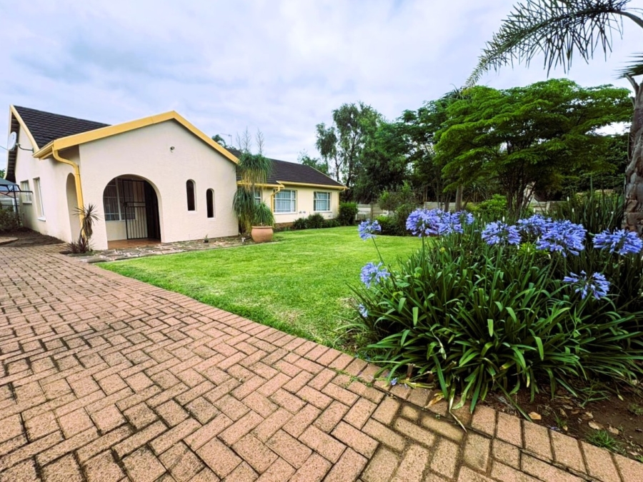 3 Bedroom Property for Sale in Pioneer Park KwaZulu-Natal