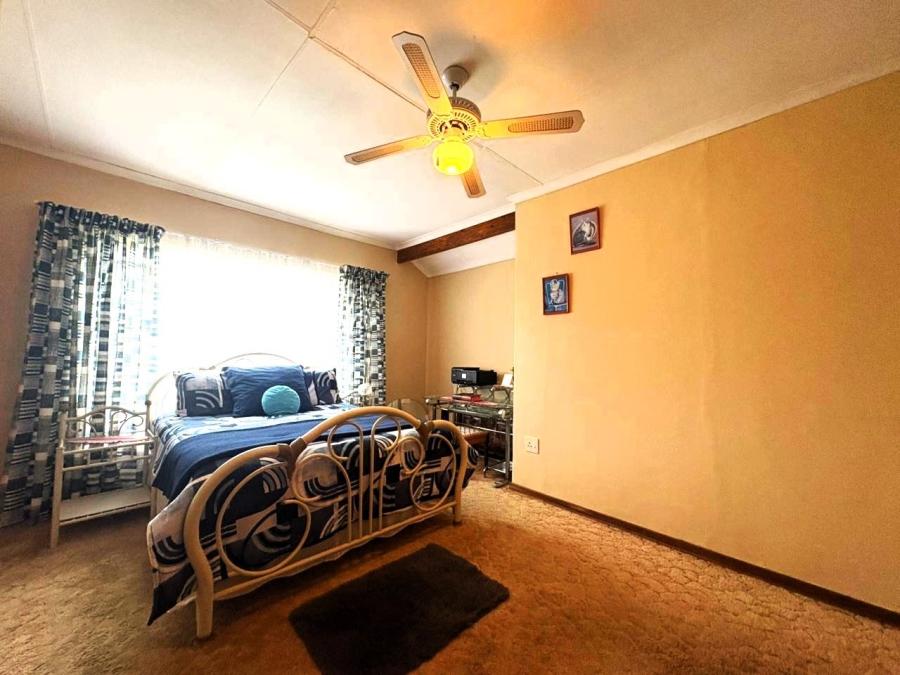 3 Bedroom Property for Sale in Pioneer Park KwaZulu-Natal