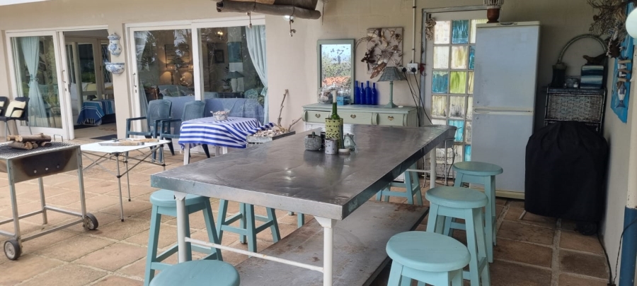 5 Bedroom Property for Sale in Southport KwaZulu-Natal