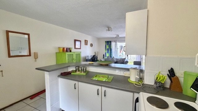 2 Bedroom Property for Sale in Uvongo KwaZulu-Natal