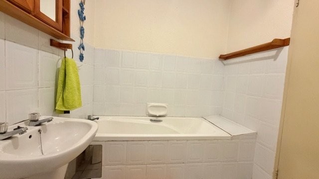 2 Bedroom Property for Sale in Uvongo KwaZulu-Natal