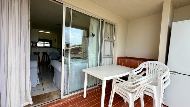 2 Bedroom Property for Sale in Uvongo KwaZulu-Natal