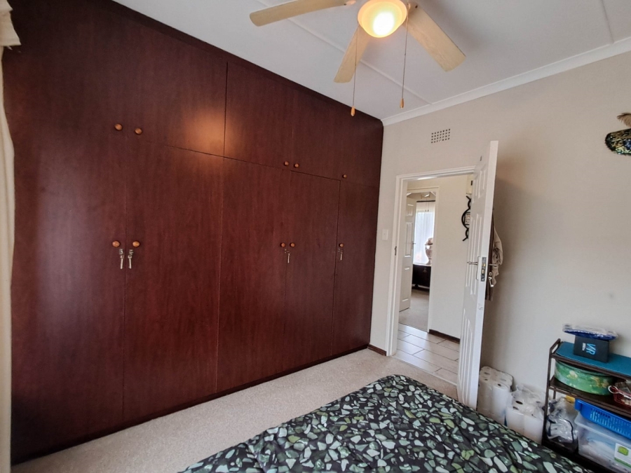 4 Bedroom Property for Sale in Oslo Beach KwaZulu-Natal