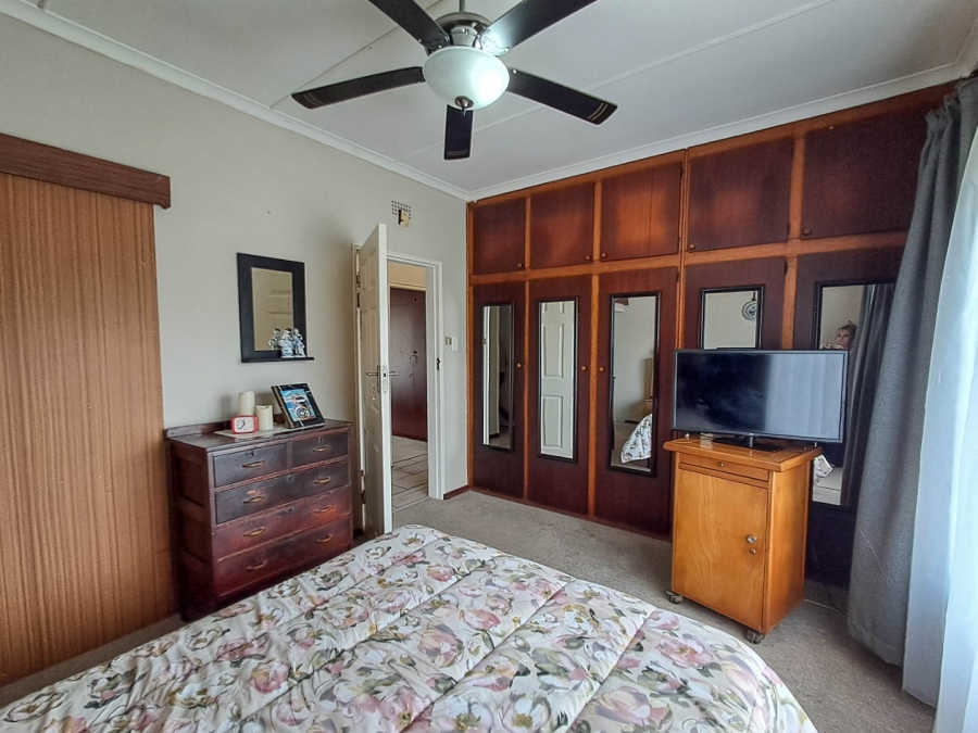 4 Bedroom Property for Sale in Oslo Beach KwaZulu-Natal