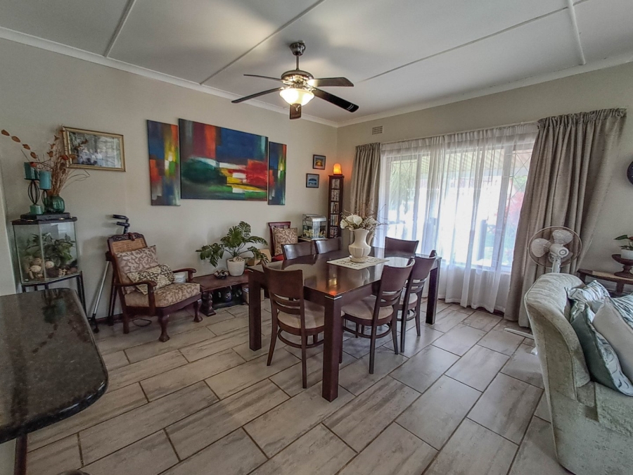 4 Bedroom Property for Sale in Oslo Beach KwaZulu-Natal