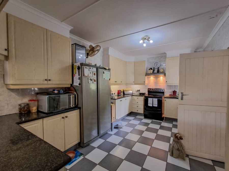 4 Bedroom Property for Sale in Oslo Beach KwaZulu-Natal