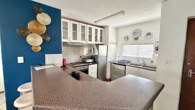 2 Bedroom Property for Sale in Uvongo KwaZulu-Natal