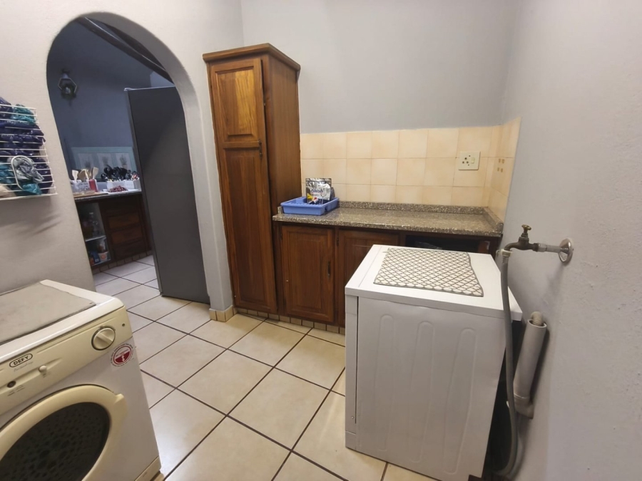 4 Bedroom Property for Sale in Signal Hill KwaZulu-Natal