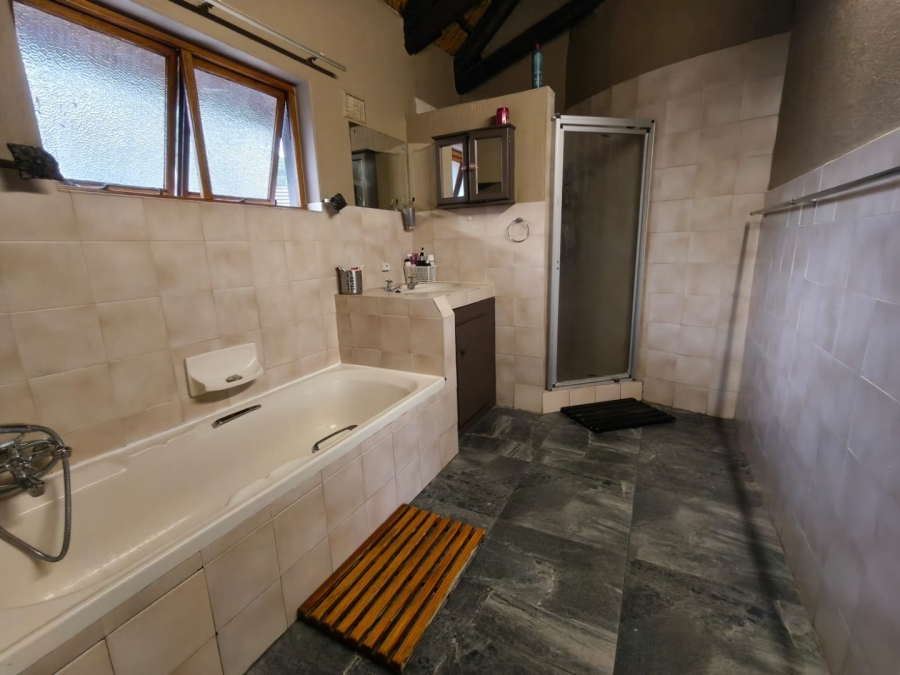 4 Bedroom Property for Sale in Signal Hill KwaZulu-Natal