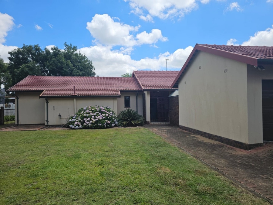 3 Bedroom Property for Sale in Huttenheights KwaZulu-Natal