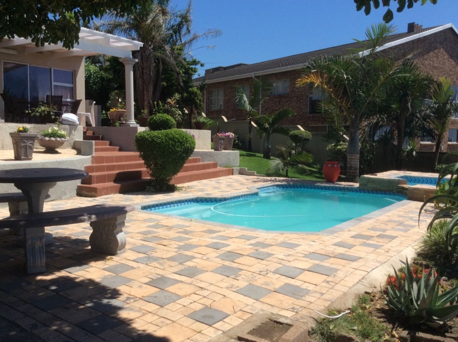 10 Bedroom Property for Sale in Manaba Beach KwaZulu-Natal