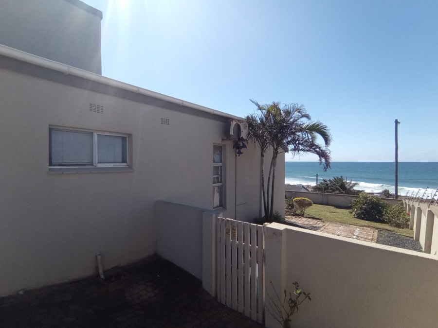 10 Bedroom Property for Sale in Manaba Beach KwaZulu-Natal