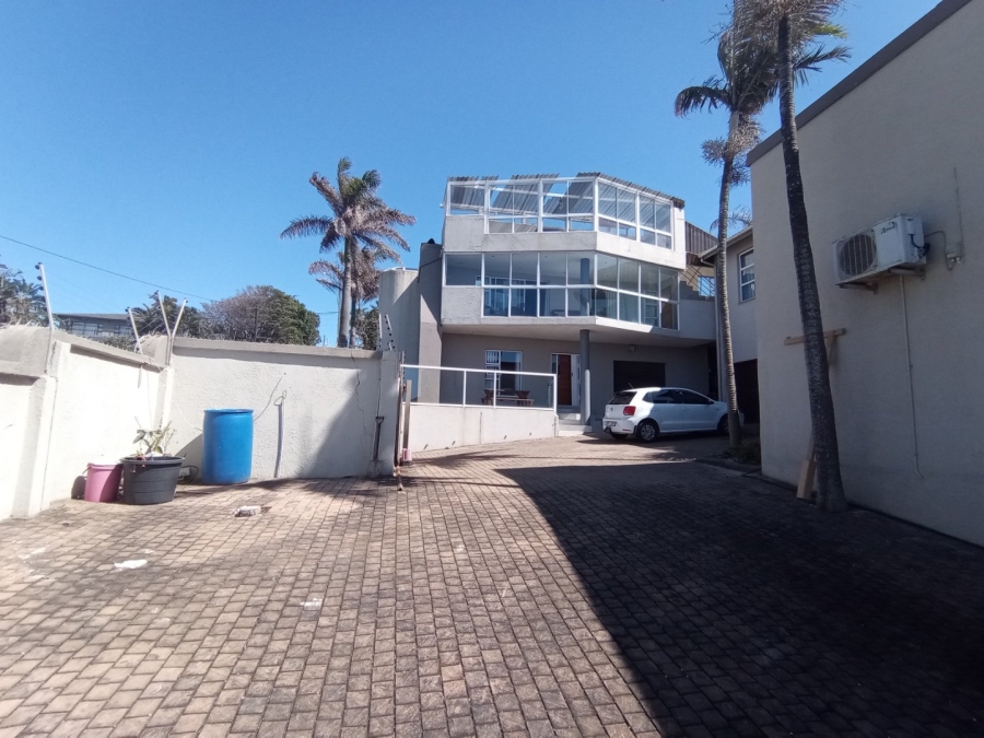 10 Bedroom Property for Sale in Manaba Beach KwaZulu-Natal