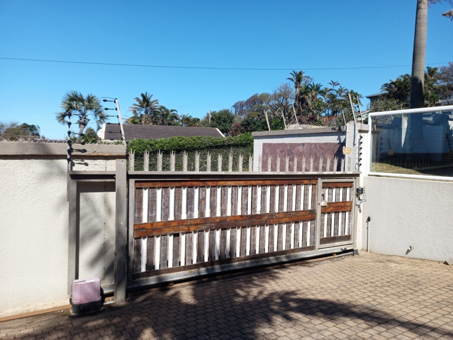 10 Bedroom Property for Sale in Manaba Beach KwaZulu-Natal