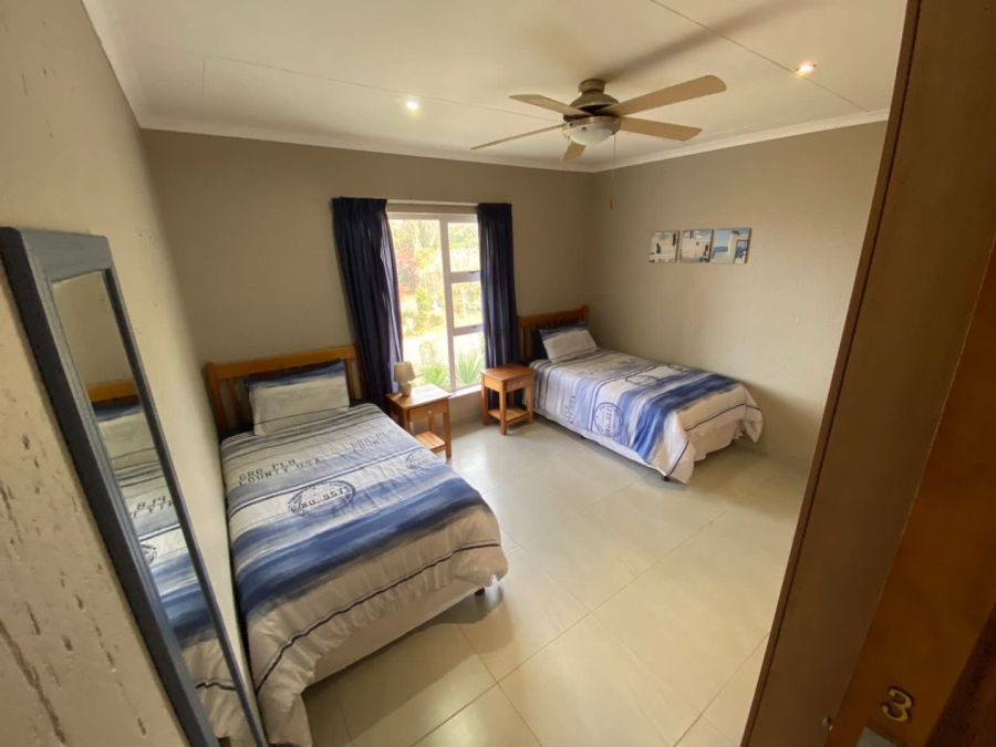 10 Bedroom Property for Sale in Manaba Beach KwaZulu-Natal