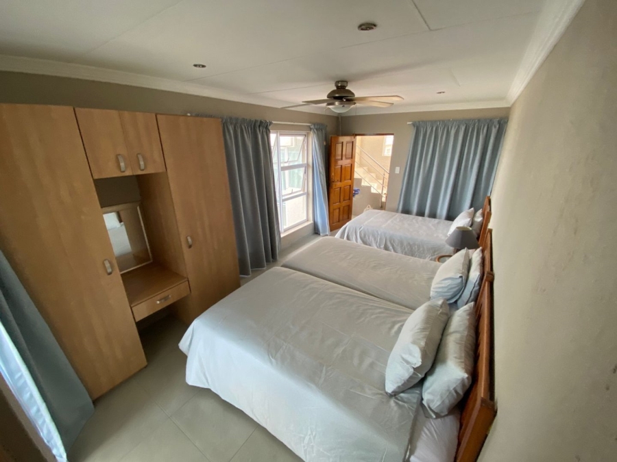 10 Bedroom Property for Sale in Manaba Beach KwaZulu-Natal