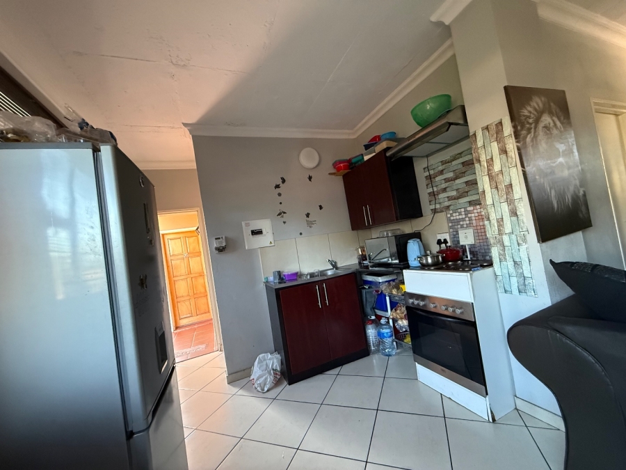 2 Bedroom Property for Sale in Madadeni J KwaZulu-Natal