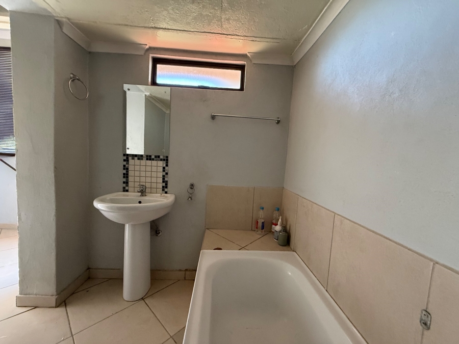 To Let  Bedroom Property for Rent in Madadeni J KwaZulu-Natal