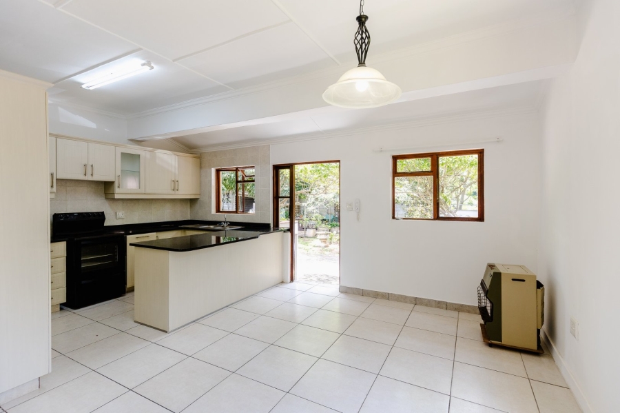 3 Bedroom Property for Sale in Uvongo KwaZulu-Natal