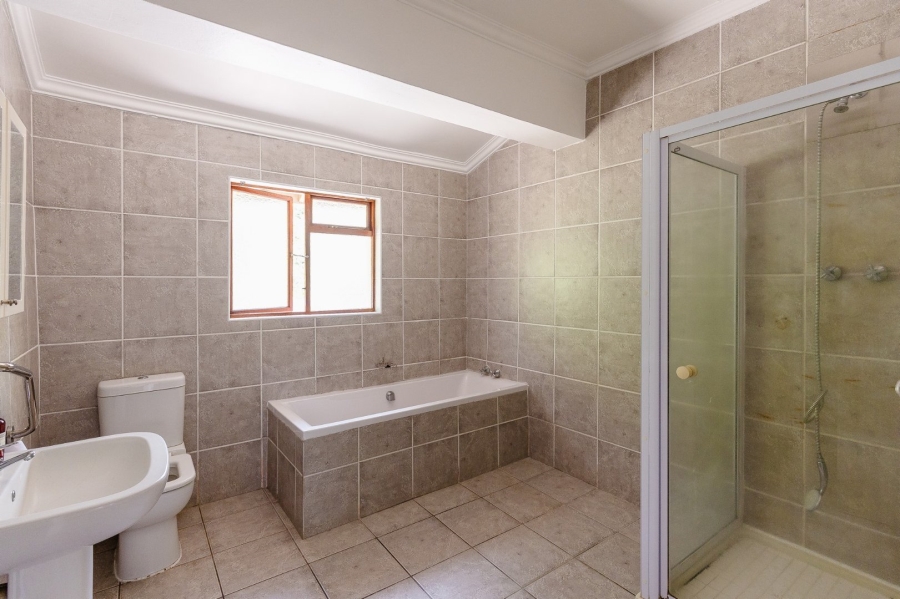 3 Bedroom Property for Sale in Uvongo KwaZulu-Natal