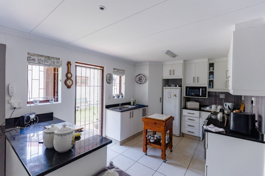 3 Bedroom Property for Sale in Uvongo KwaZulu-Natal