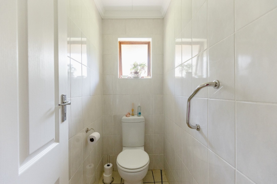 3 Bedroom Property for Sale in Uvongo KwaZulu-Natal