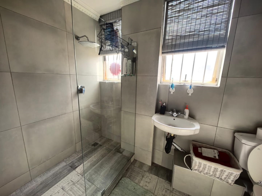 2 Bedroom Property for Sale in Windermere KwaZulu-Natal