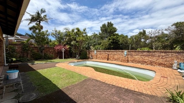 3 Bedroom Property for Sale in Uvongo KwaZulu-Natal