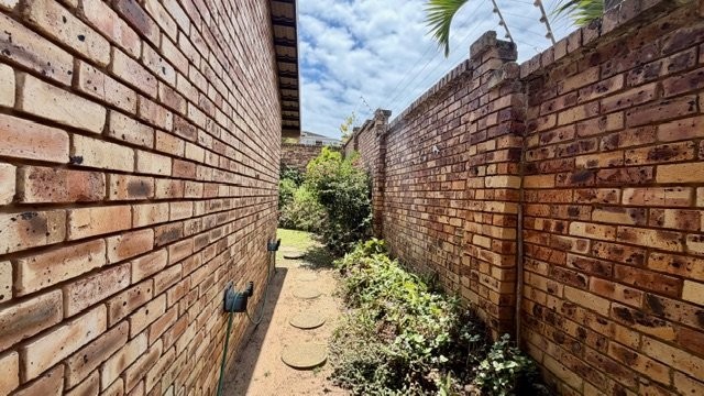3 Bedroom Property for Sale in Uvongo KwaZulu-Natal