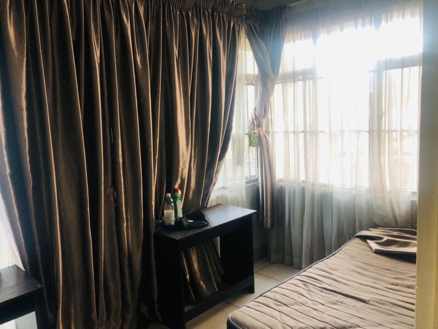 2 Bedroom Property for Sale in Glenwood KwaZulu-Natal