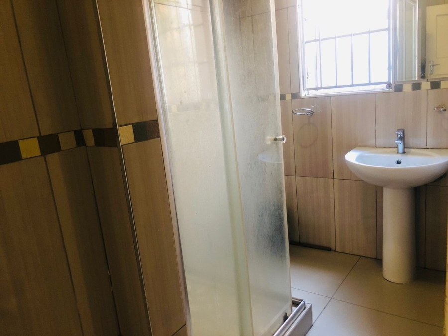 2 Bedroom Property for Sale in Glenwood KwaZulu-Natal