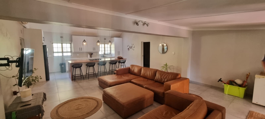 3 Bedroom Property for Sale in Umtentweni KwaZulu-Natal