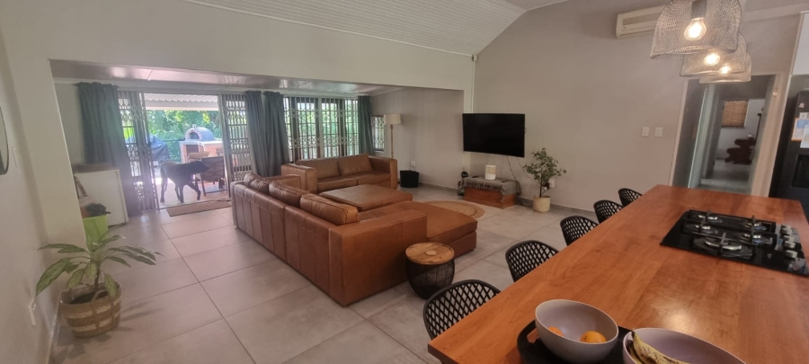 3 Bedroom Property for Sale in Umtentweni KwaZulu-Natal