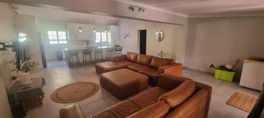 3 Bedroom Property for Sale in Umtentweni KwaZulu-Natal