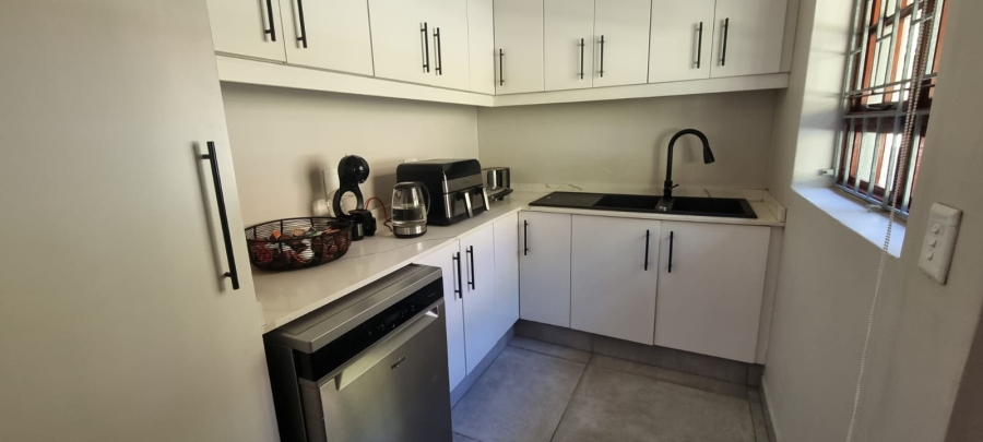 3 Bedroom Property for Sale in Umtentweni KwaZulu-Natal