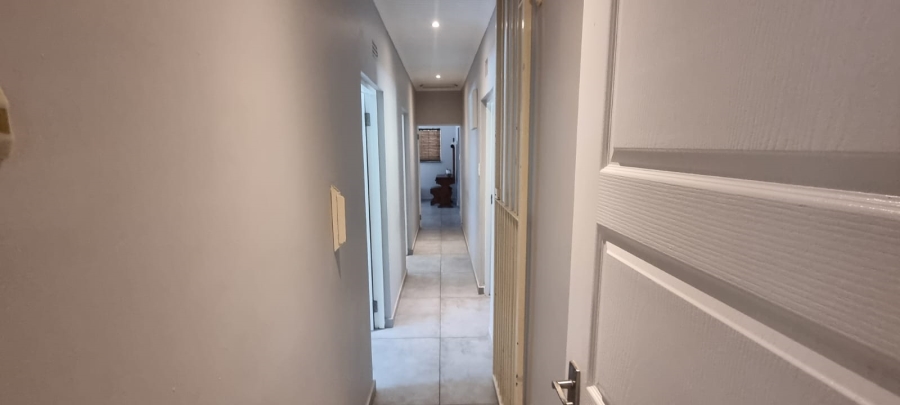 3 Bedroom Property for Sale in Umtentweni KwaZulu-Natal