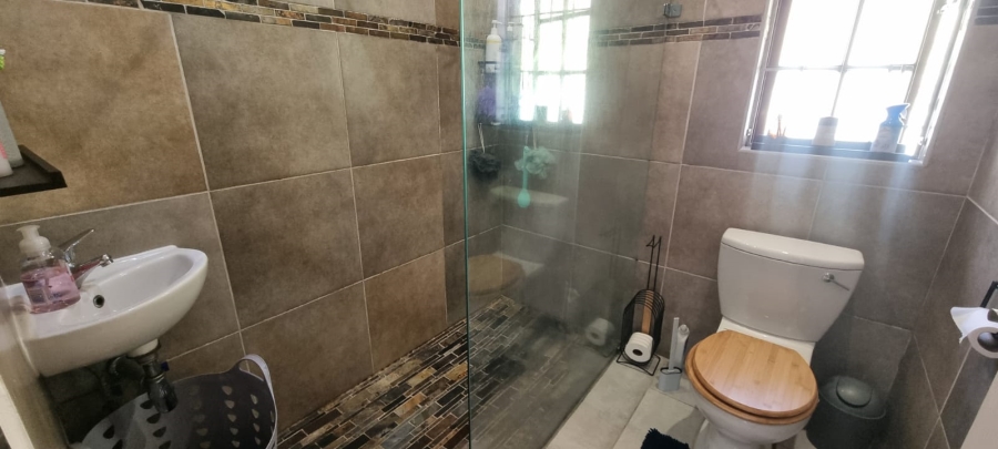 3 Bedroom Property for Sale in Umtentweni KwaZulu-Natal