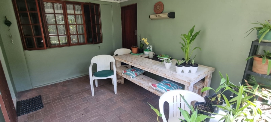 3 Bedroom Property for Sale in Umtentweni KwaZulu-Natal