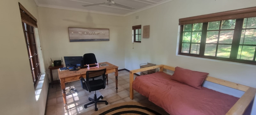 3 Bedroom Property for Sale in Umtentweni KwaZulu-Natal