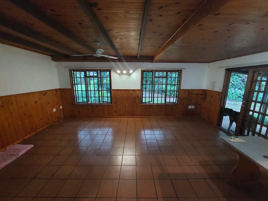 3 Bedroom Property for Sale in Umtentweni KwaZulu-Natal