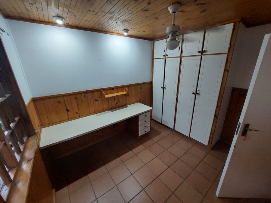 3 Bedroom Property for Sale in Umtentweni KwaZulu-Natal