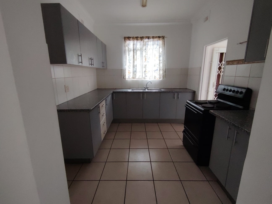 6 Bedroom Property for Sale in Margate KwaZulu-Natal