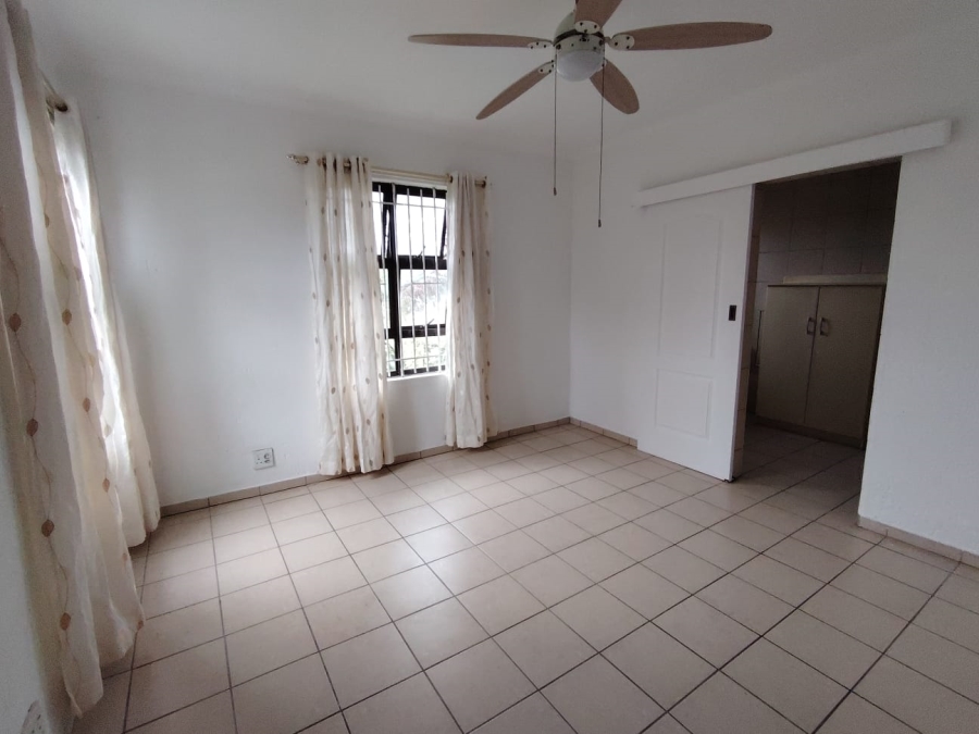 6 Bedroom Property for Sale in Margate KwaZulu-Natal