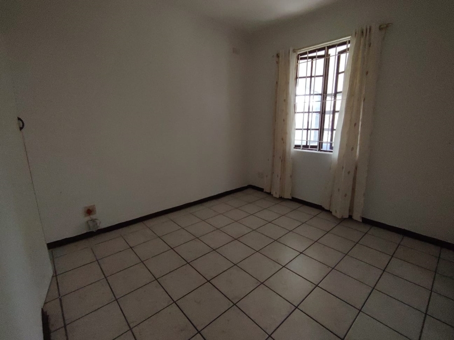 6 Bedroom Property for Sale in Margate KwaZulu-Natal