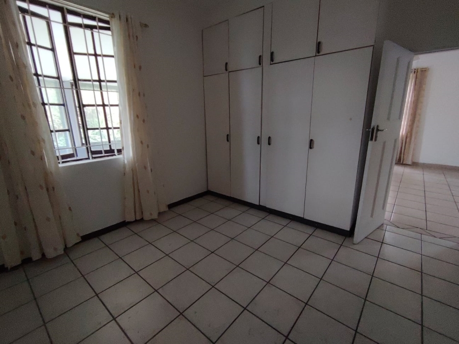 6 Bedroom Property for Sale in Margate KwaZulu-Natal