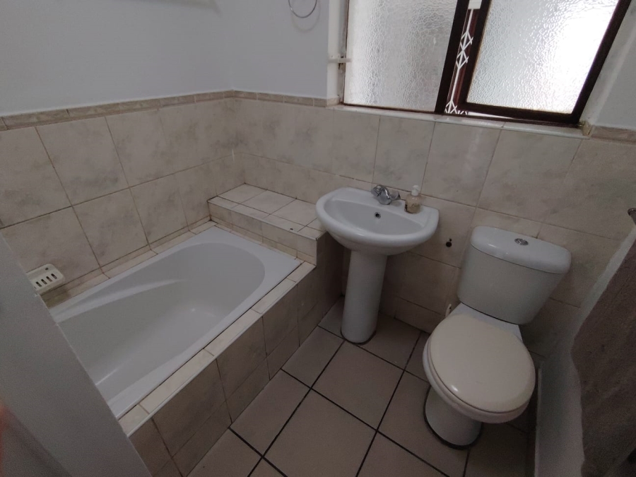 6 Bedroom Property for Sale in Margate KwaZulu-Natal