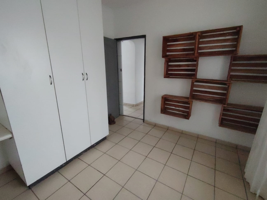 6 Bedroom Property for Sale in Margate KwaZulu-Natal