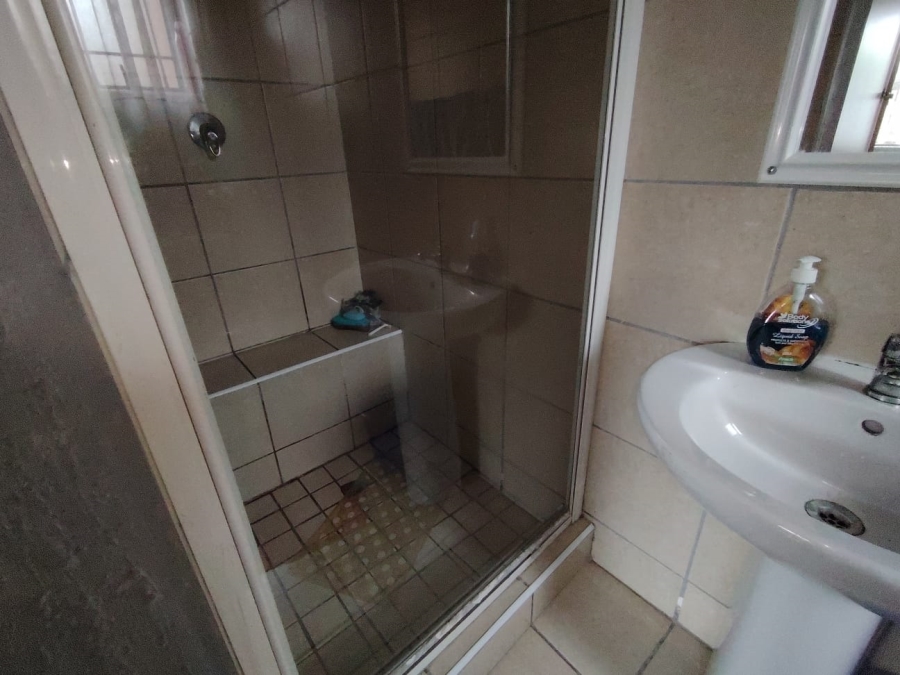 6 Bedroom Property for Sale in Margate KwaZulu-Natal